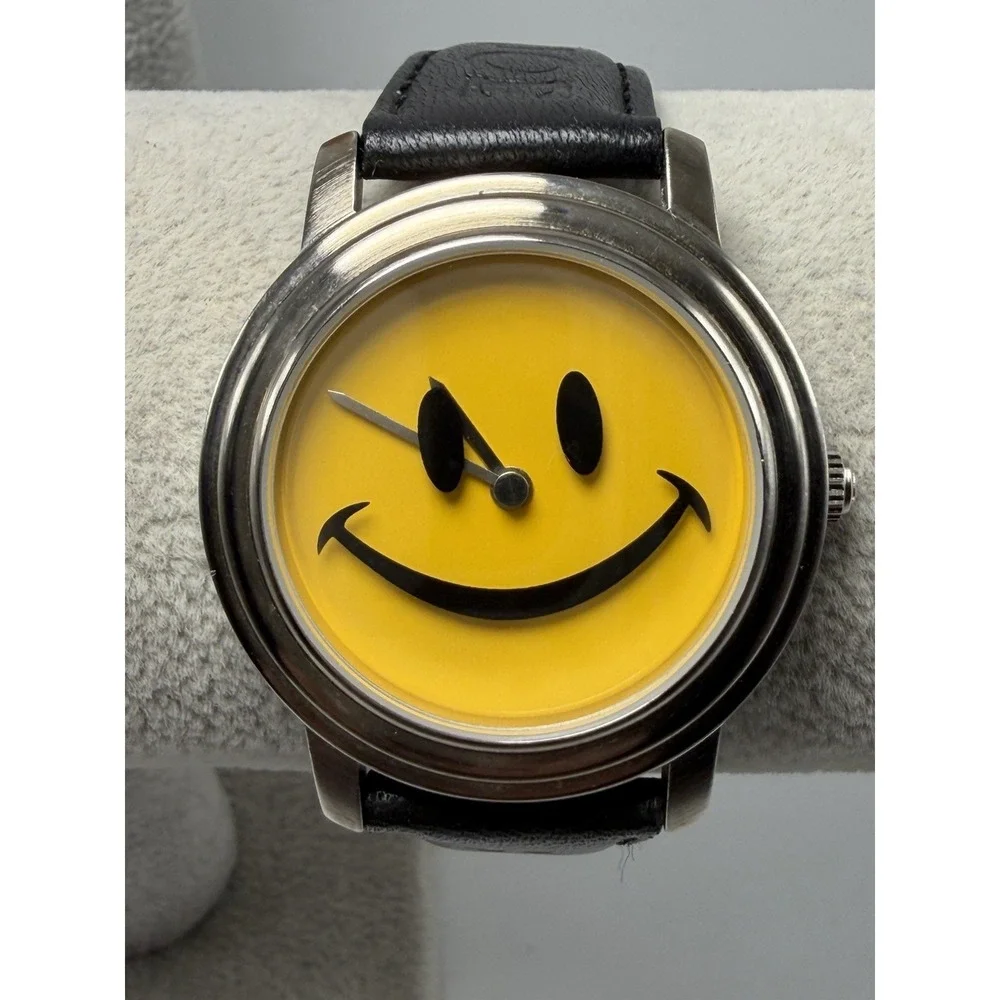 Joe Boxer 1995 Rotating Smiley Face Mens Watch 36mm 7.75